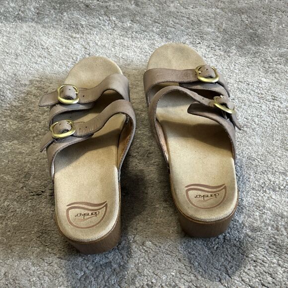 Dansko Sophie Sandals Womens 40 Taupe Buckle Wedge Heels Slip On US 10 10.5 - Picture 6 of 10